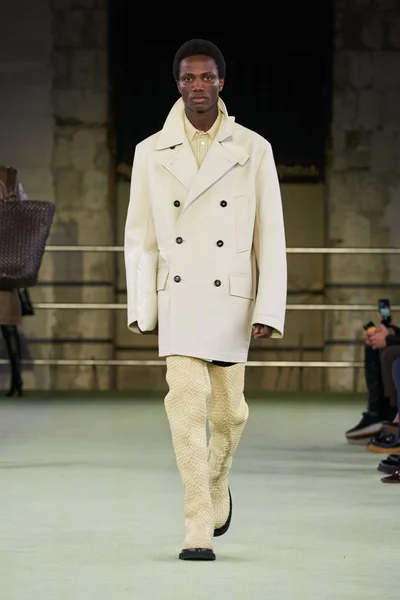 Look 40